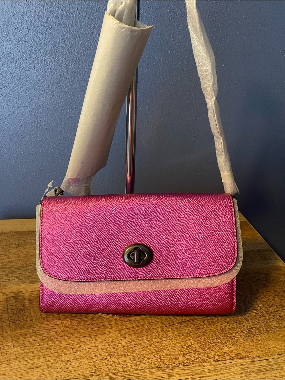 Chain Crossbody - Picture 2 of 4